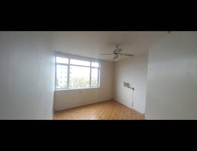 3 BEDROOM FLAT FOR SALE IN WESTRIDGE